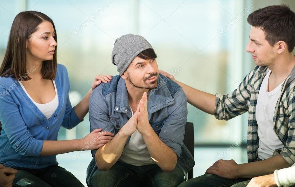 Junge Menschen im Gespräch